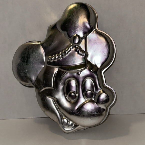 Vintage Mickey Mouse Cake Pan Mold - Picture 2 of 4